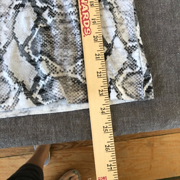 Before + Again 3/4 sleeve V-Neck Tee size Medium - Picture 9 of 10